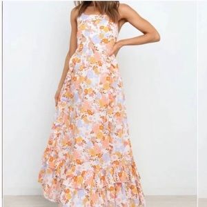 Petal + Pup Kallan Maxi dress size Large